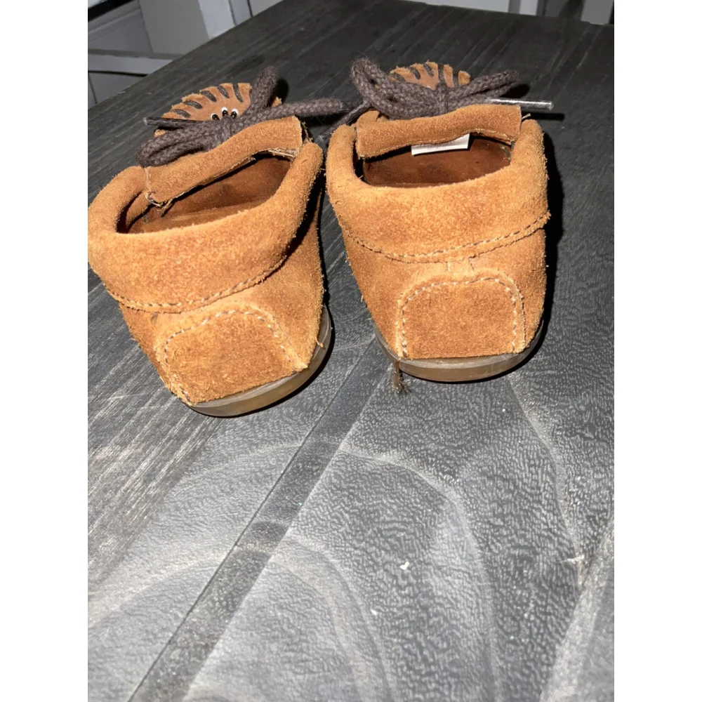 Minnetonka Suede Moccasins With Beaded Eagle 7
